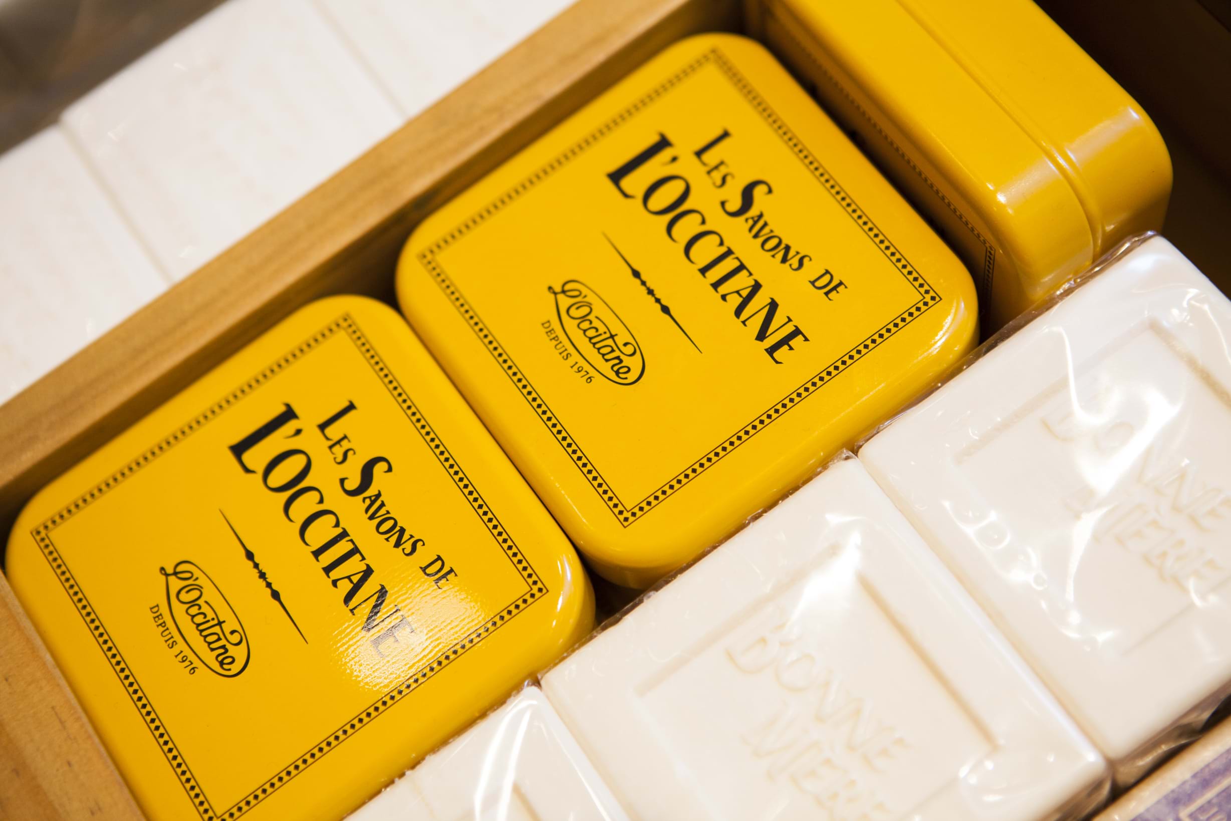 Product Cosmetics Photography Melbourne | Melbourne Photography | Skincare and soaps | Product cosmetic and beauty photography for online and print | Located in East Brunswick, Melbourne, we provide the option of shooting in the studio or onsite | We offer a comprehensive post-production service, including retouching and etching | Whatever you are selling, we can provide you with high-quality print/website ready images at an affordable price