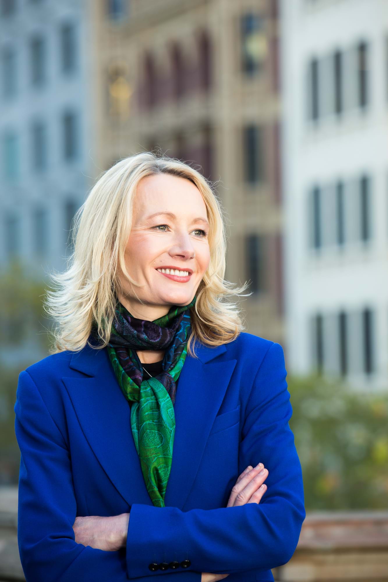 Corporate Portrait Photography | Melbourne Photography | Individual head and shoulder corporate photo of woman outdoors